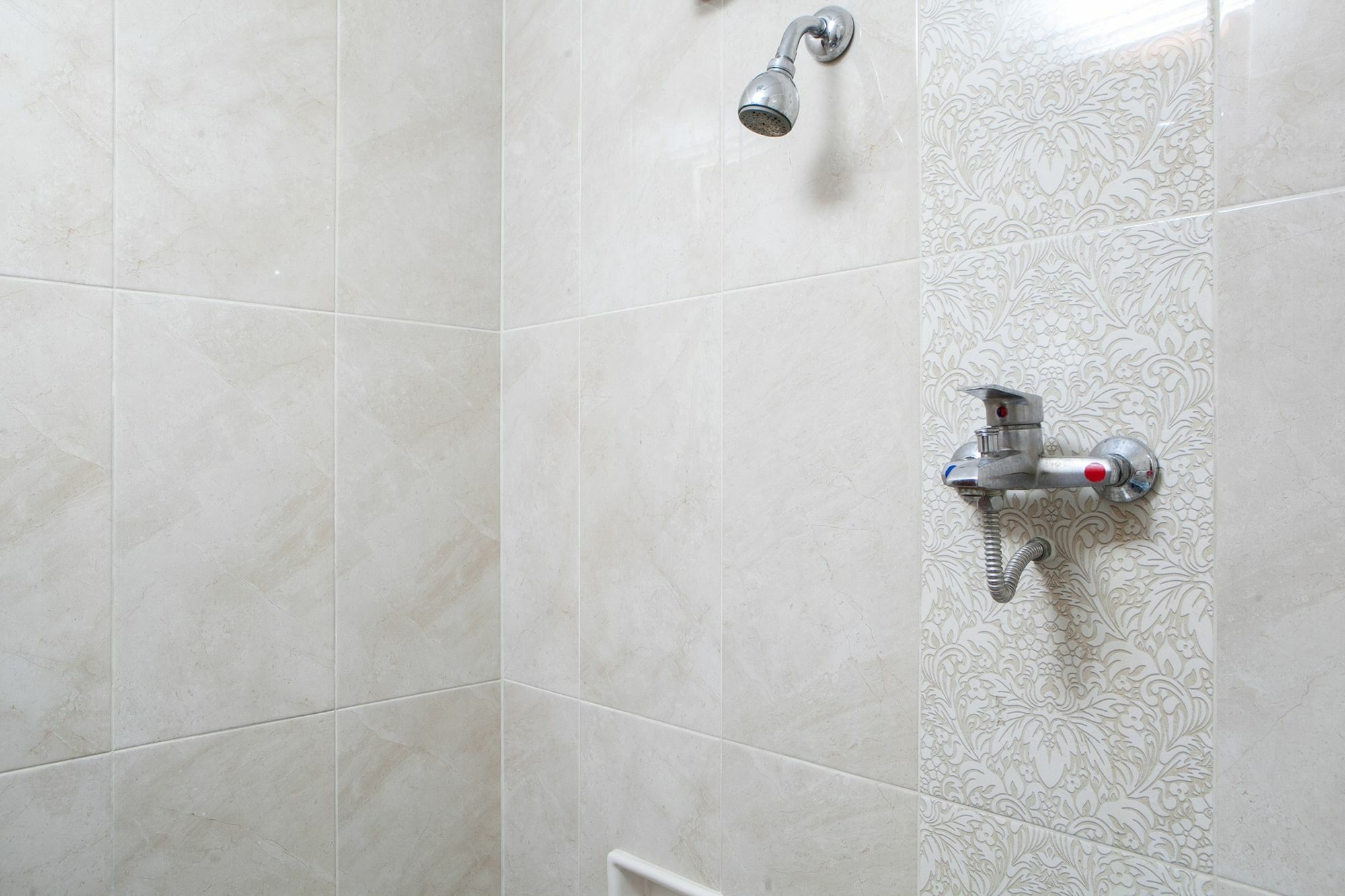 Reddoorz Plus Near Riau Street Бандунг Екстериор снимка