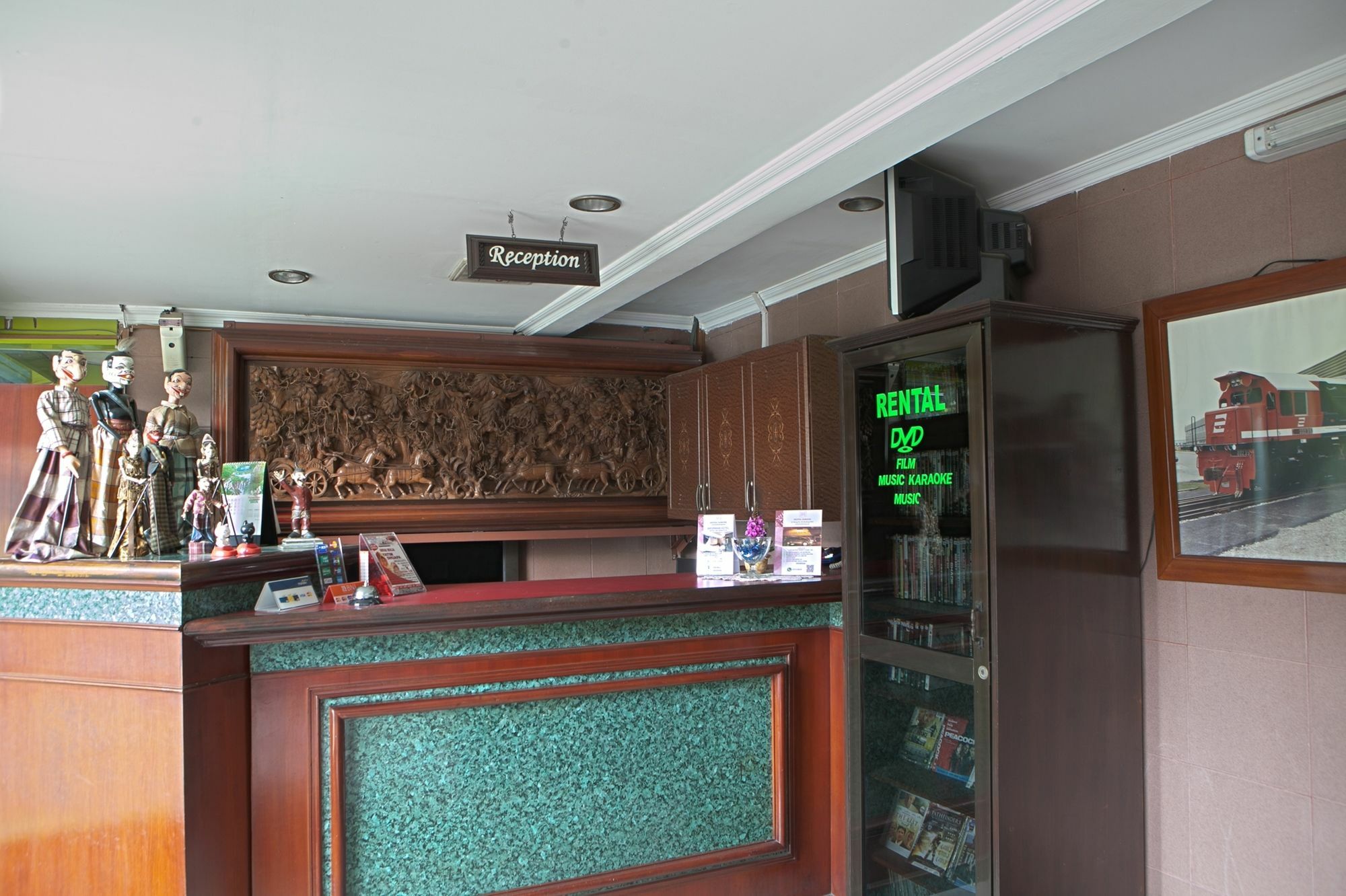 Reddoorz Plus Near Riau Street Бандунг Екстериор снимка