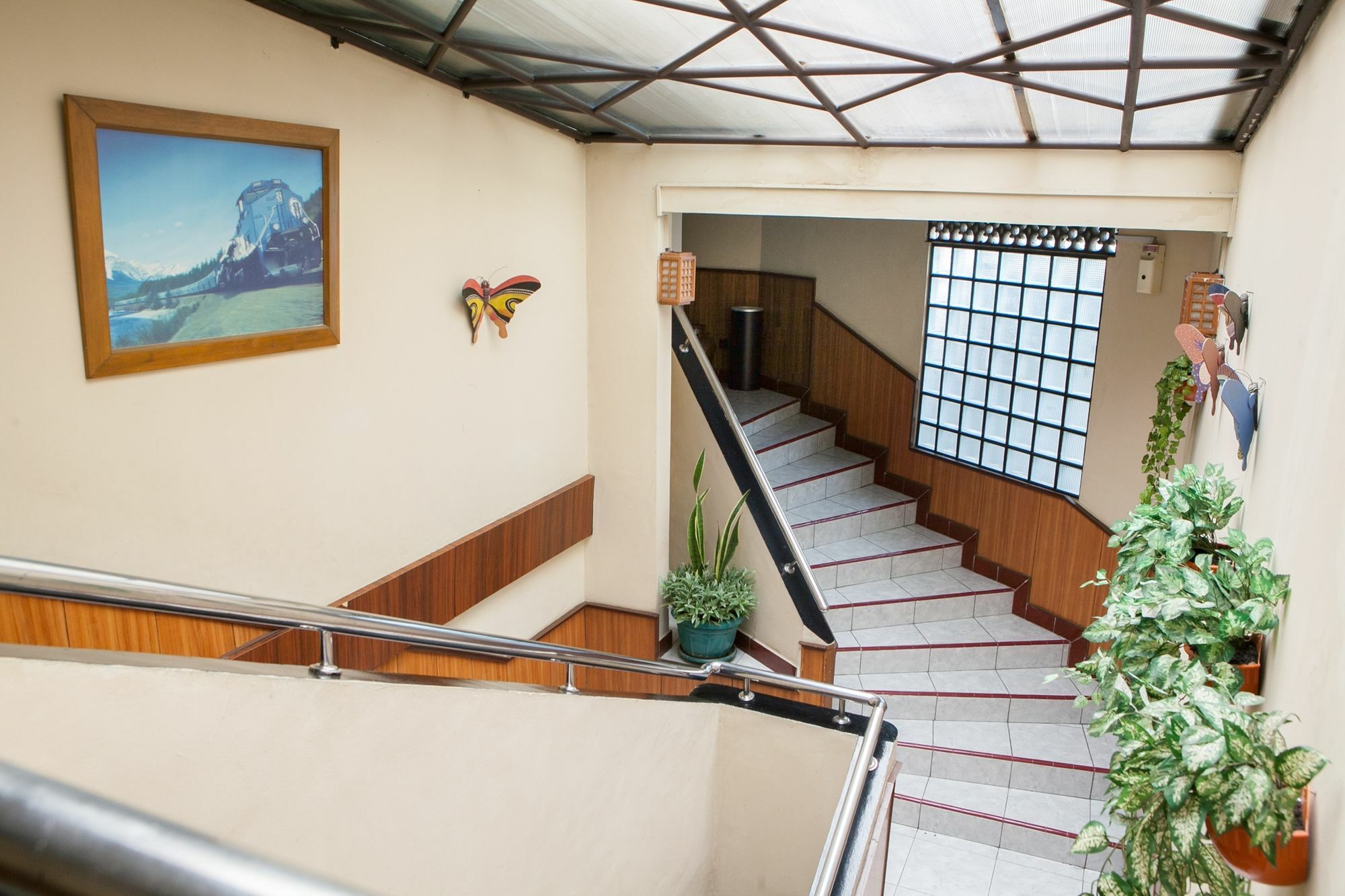 Reddoorz Plus Near Riau Street Бандунг Екстериор снимка