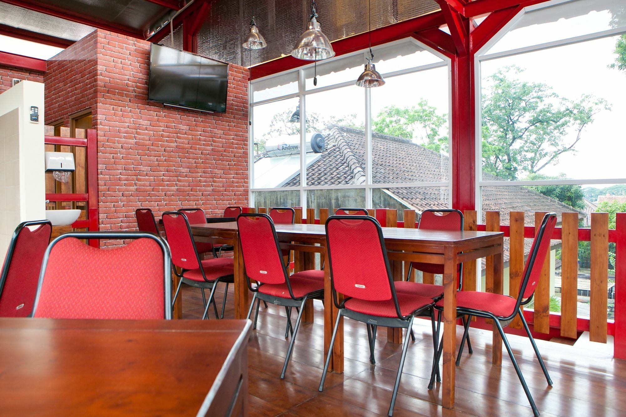 Reddoorz Plus Near Riau Street Бандунг Екстериор снимка